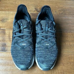 Boys Nike Air Max Shoes - Black/Gray - size 7Y